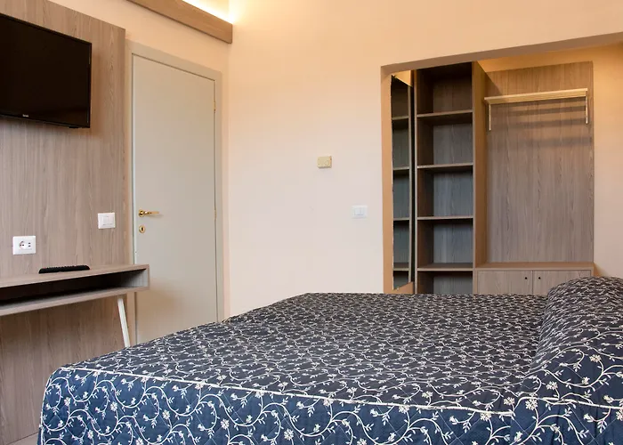 Civitavecchia hotels near Molo del Lazzaretto