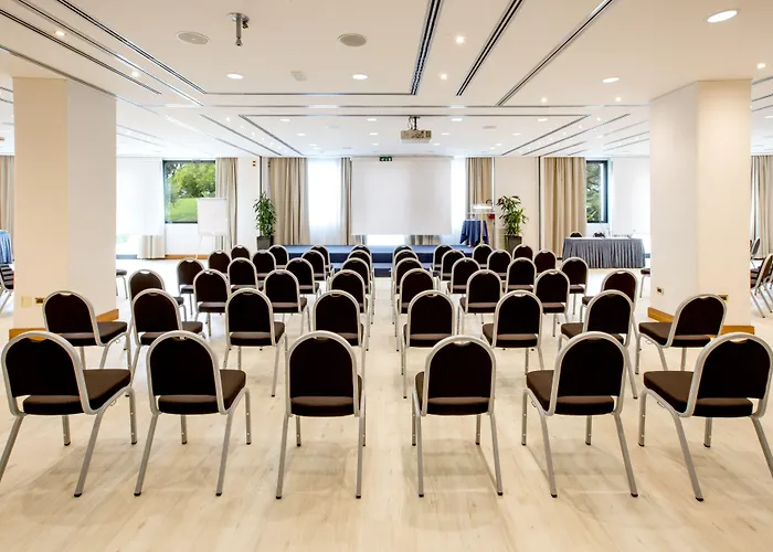 Pomezia Hotels With Amazing Views