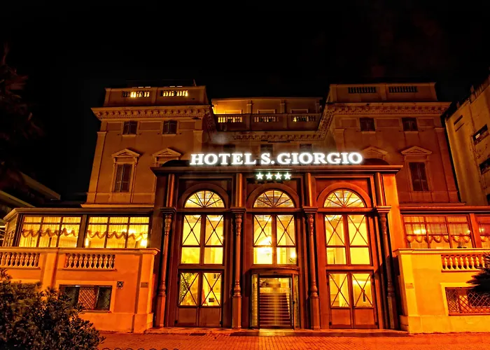 Civitavecchia hotels near Darsena Romana