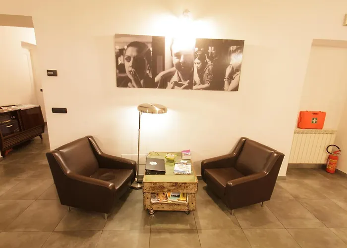 Mr Frills Hotel Rome