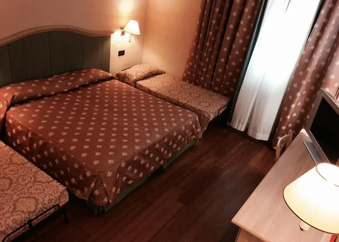 Pomezia hotels near Borgo di Pratica di Mare